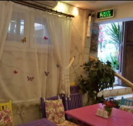 Petunya Çeşme
